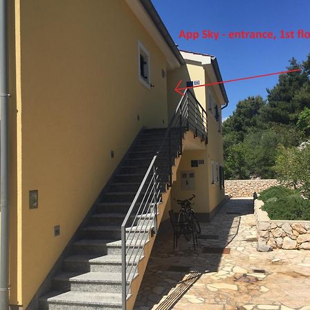 Gavza Sky View Apartment Cres Zewnętrze zdjęcie