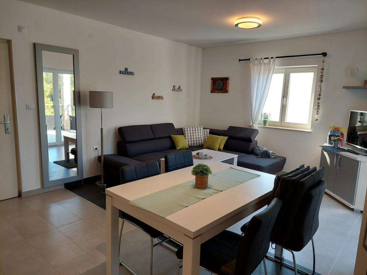 Gavza Sky View Apartment Cres Zewnętrze zdjęcie