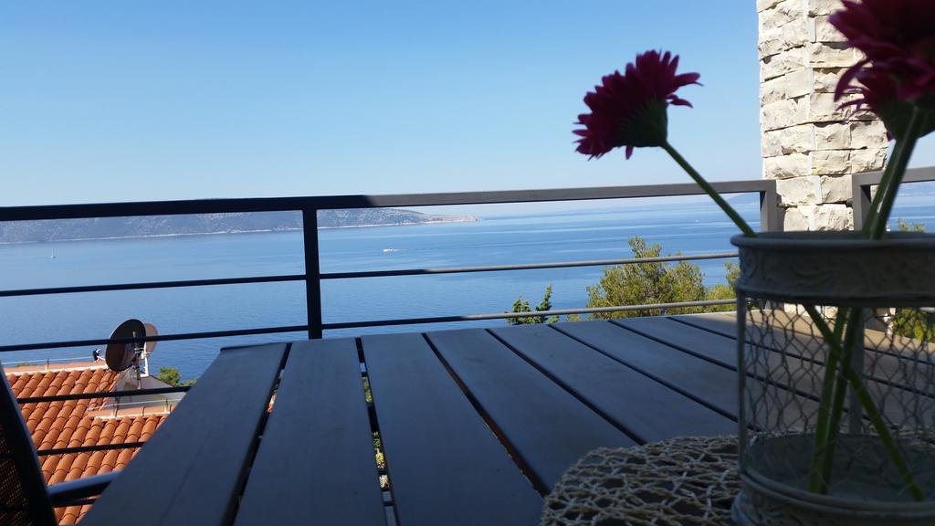 Gavza Sky View Apartment Cres Zewnętrze zdjęcie